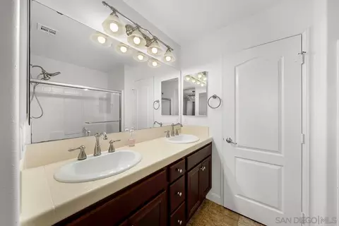 Bath - 71 Via Sovana, Santee, CA 92071 photo 2 of 4