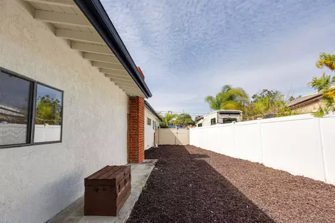 Exterior - 7633 El Paso St, La Mesa, CA 91942 photo 8 of 11