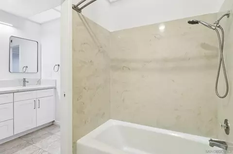 Bath - 13080 Camino Del Valle, Poway, CA 92064 photo 3 of 5
