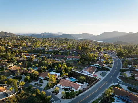 1366 Stoneridge, Escondido, CA 92029 photo 3