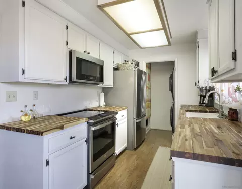 1057 Riker UNIT 4, Salinas, CA 93901 photo 5