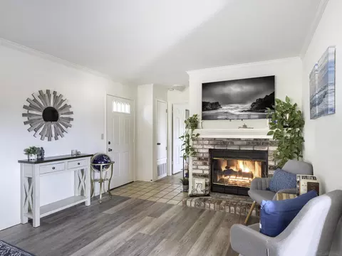 1057 Riker UNIT 4, Salinas, CA 93901 photo 3