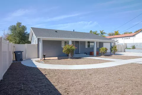 Exterior - 1996 Rohn Rd, Escondido, CA 92025 photo 3 of 12