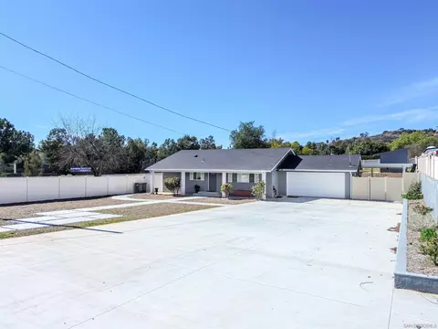 Exterior - 1996 Rohn Rd, Escondido, CA 92025 photo 10 of 12