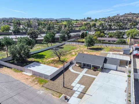 View/Area - 1996 Rohn Rd, Escondido, CA 92025 photo 5 of 5