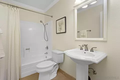Bath - 3821 Bay Leaf Way, Oceanside, CA 92057 photo 3 of 3