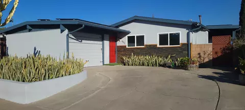 4621 Cheshire St, San Diego, CA 92117
