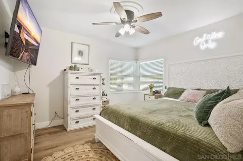 Bedroom - 701 E Fallbrook St, Fallbrook, CA 92028 photo 3 of 5