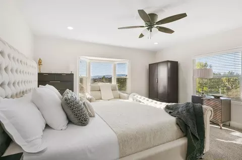 Bedroom - 701 E Fallbrook St, Fallbrook, CA 92028 photo 2 of 5
