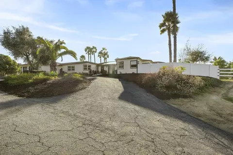 Exterior - 701 E Fallbrook St, Fallbrook, CA 92028 photo 19 of 19
