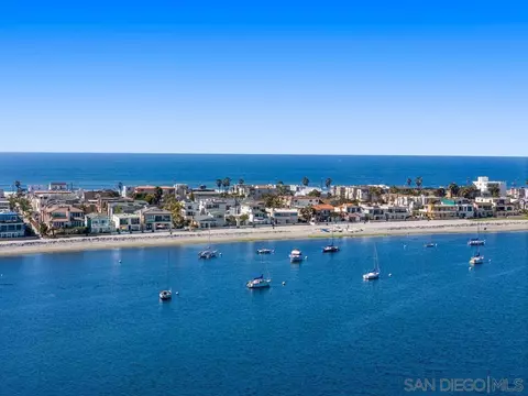 814 Kingston Ct, San Diego, CA 92109