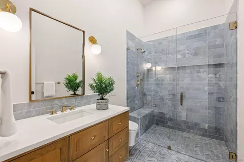 Bath - 13807 Millards Ranch Ln, Poway, CA 92064 photo 4 of 4