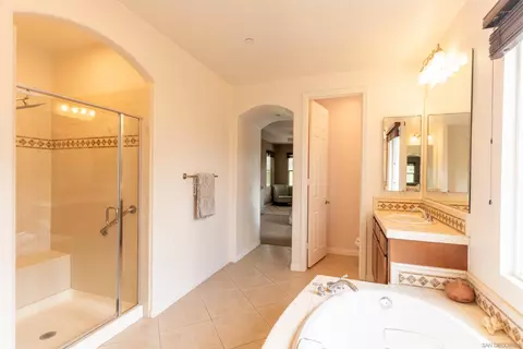 Entry Way - 2352 Clearcrest Ln, Fallbrook, CA 92028 photo 1 of 1