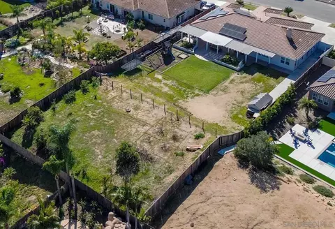 View/Area - 2352 Clearcrest Ln, Fallbrook, CA 92028 photo 1 of 5