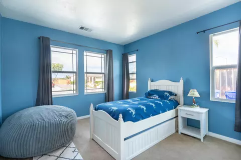 Bedroom - 2352 Clearcrest Ln, Fallbrook, CA 92028 photo 6 of 8