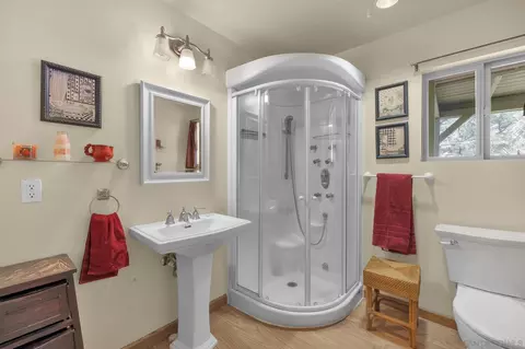Bath - 15775 N Peak Rd, Julian, CA 92036 photo 1 of 1