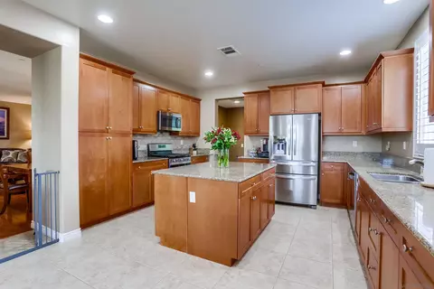 Kitchen - 2915 Rangpur Ct, Escondido, CA 92027 photo 2 of 3