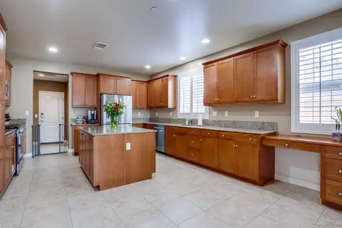 Kitchen - 2915 Rangpur Ct, Escondido, CA 92027 photo 3 of 3