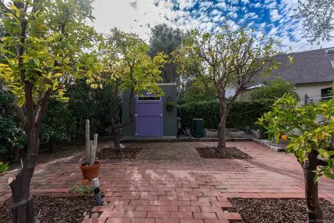 Exterior - 813 Hamilton Ln, Fallbrook, CA 92028 photo 10 of 20