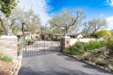 Exterior - 813 Hamilton Ln, Fallbrook, CA 92028 photo 20 of 20
