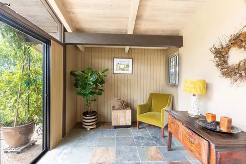 Entry Way - 813 Hamilton Ln, Fallbrook, CA 92028 photo 1 of 2