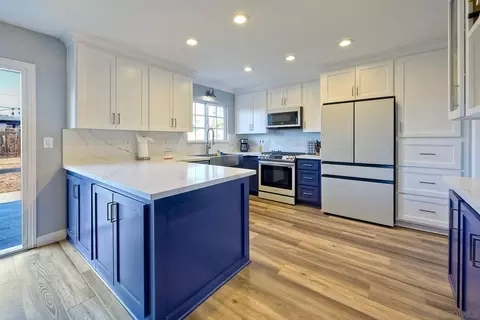 Kitchen - 1466 Jefferson Ave, Escondido, CA 92027 photo 5 of 5