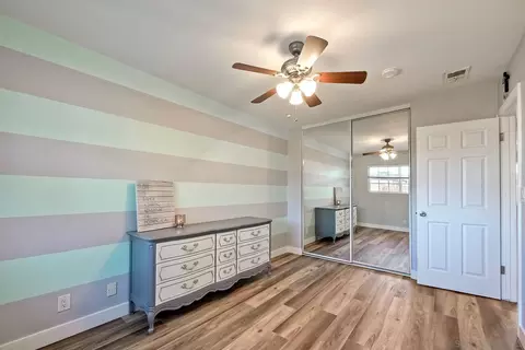 Bedroom - 1466 Jefferson Ave, Escondido, CA 92027 photo 2 of 6