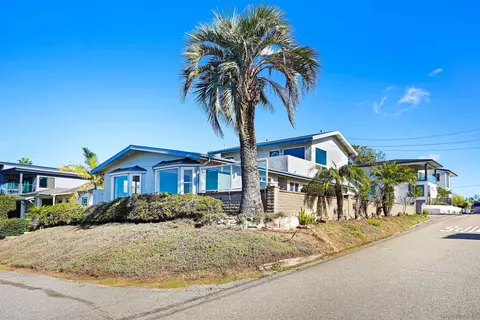 444 Chesterfield Dr, Cardiff, CA 92007