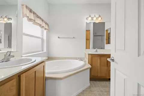 Bath - 10106 Sierra Madre, Spring Valley, CA 91977 photo 1 of 2