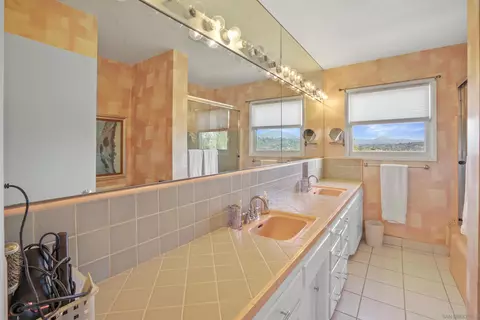 3765 Fenwick Dr, Spring Valley, CA 91977 photo 16