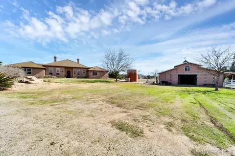 Exterior - 1005 Elm St, Ramona, CA 92065 photo 9 of 9