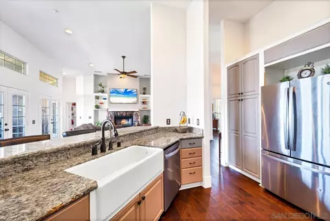 Kitchen - 1005 Elm St, Ramona, CA 92065 photo 5 of 6