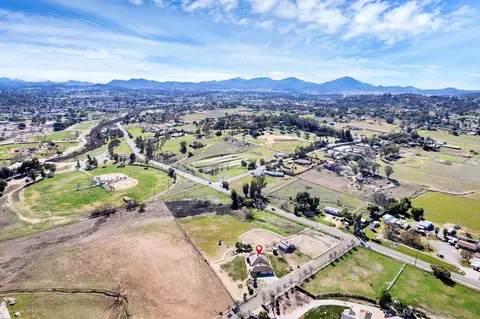 View/Area - 1005 Elm St, Ramona, CA 92065 photo 4 of 6