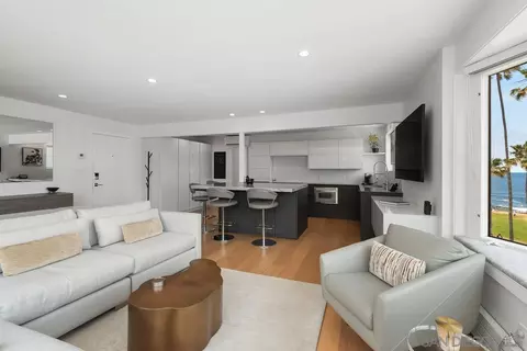 Living - 8040 Girard Ave #7, La Jolla, CA 92037 photo 7 of 9