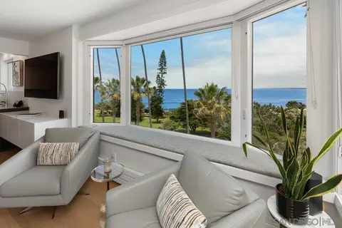 Living - 8040 Girard Ave #7, La Jolla, CA 92037 photo 3 of 9