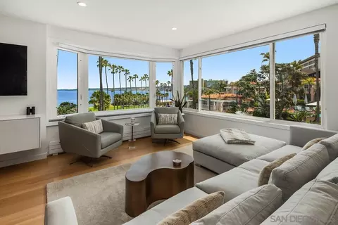 Living - 8040 Girard Ave #7, La Jolla, CA 92037 photo 2 of 9