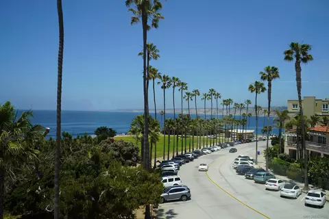 8040 Girard Ave #7, La Jolla, CA 92037