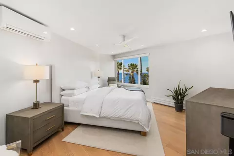 Bedroom - 8040 Girard Ave #7, La Jolla, CA 92037 photo 1 of 3