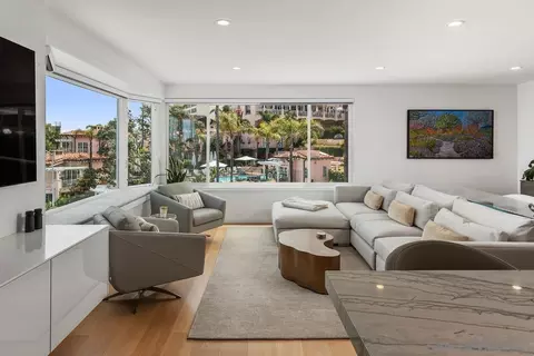 Living - 8040 Girard Ave #7, La Jolla, CA 92037 photo 8 of 9