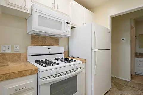 Kitchen - 2929 Fire Mountain Dr #37, Oceanside, CA 92054 photo 3 of 3