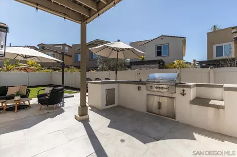Exterior - 3008 Estero Rd, Carlsbad, CA 92010 photo 5 of 11