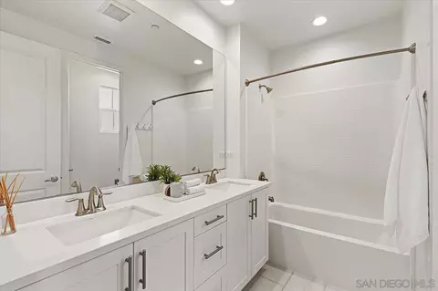 Bath - 3008 Estero Rd, Carlsbad, CA 92010 photo 3 of 3