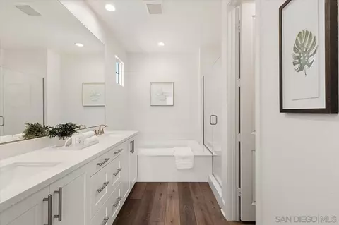 Bath - 3008 Estero Rd, Carlsbad, CA 92010 photo 2 of 3