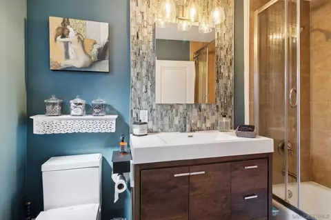 Bath - 624 S Kalmia, Escondido, CA 92025 photo 1 of 4