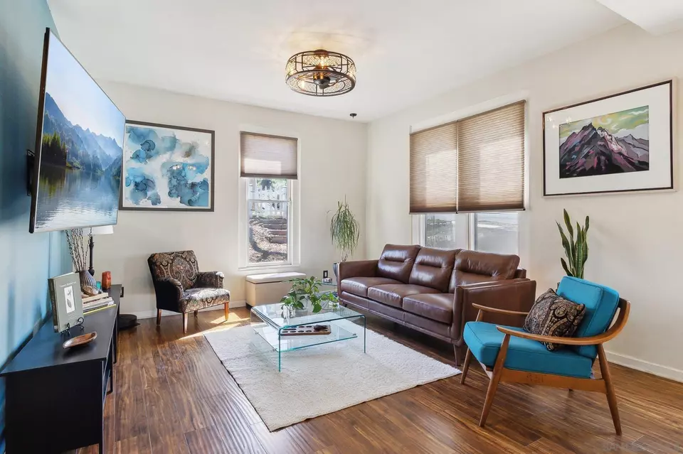 Living - 624 S Kalmia, Escondido, CA 92025 photo 2 of 3