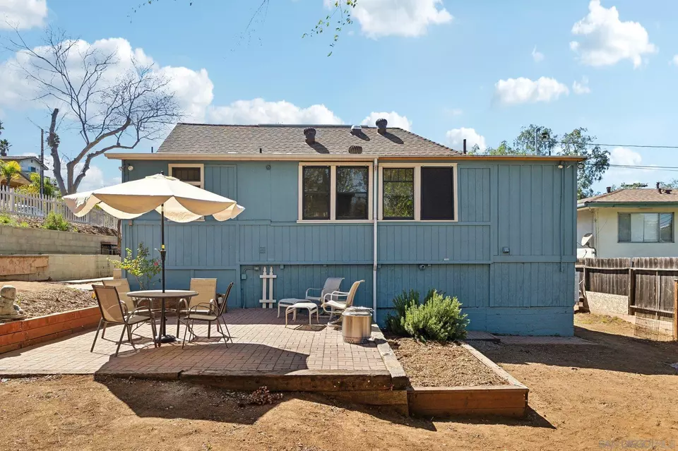 Exterior - 624 S Kalmia, Escondido, CA 92025 photo 4 of 5