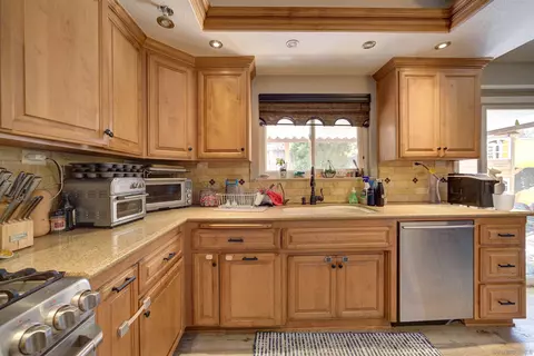 Kitchen - 844 Bolen Dr, Paso Robles, CA 93446 photo 2 of 2