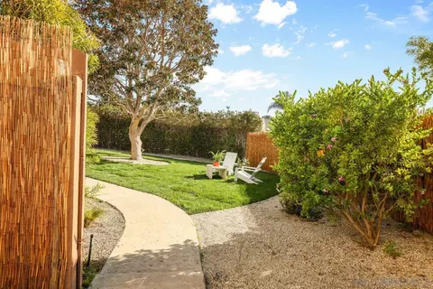 Exterior - 240 Calle De Sereno, Encinitas, CA 92024 photo 7 of 11