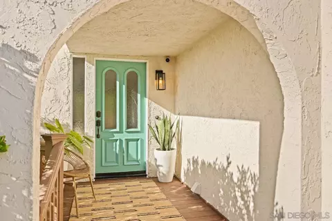 Entry Way - 240 Calle De Sereno, Encinitas, CA 92024 photo 1 of 3