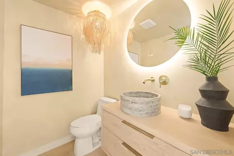 Bath - 240 Calle De Sereno, Encinitas, CA 92024 photo 1 of 5
